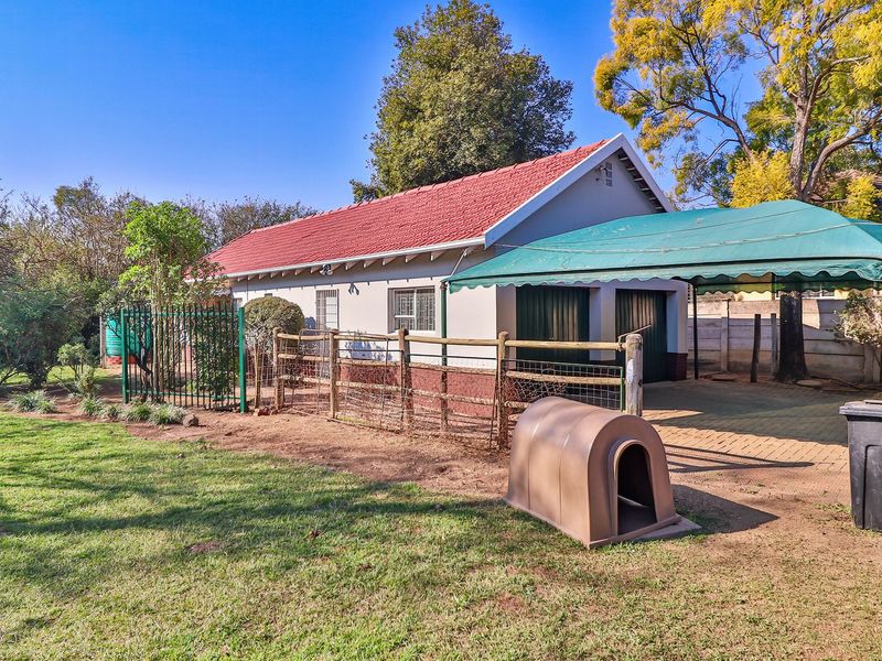 Family Home with Granny Flat in Scottsville - Photo 9