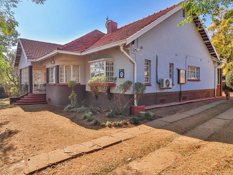 Family Home with Granny Flat in Scottsville - Photo 1