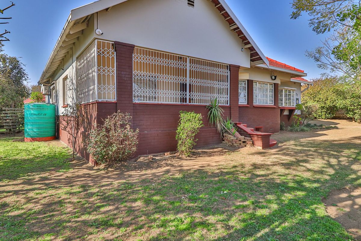 Family Home with Granny Flat in Scottsville - Photo 5