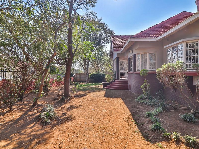 Family Home with Granny Flat in Scottsville - Photo 4