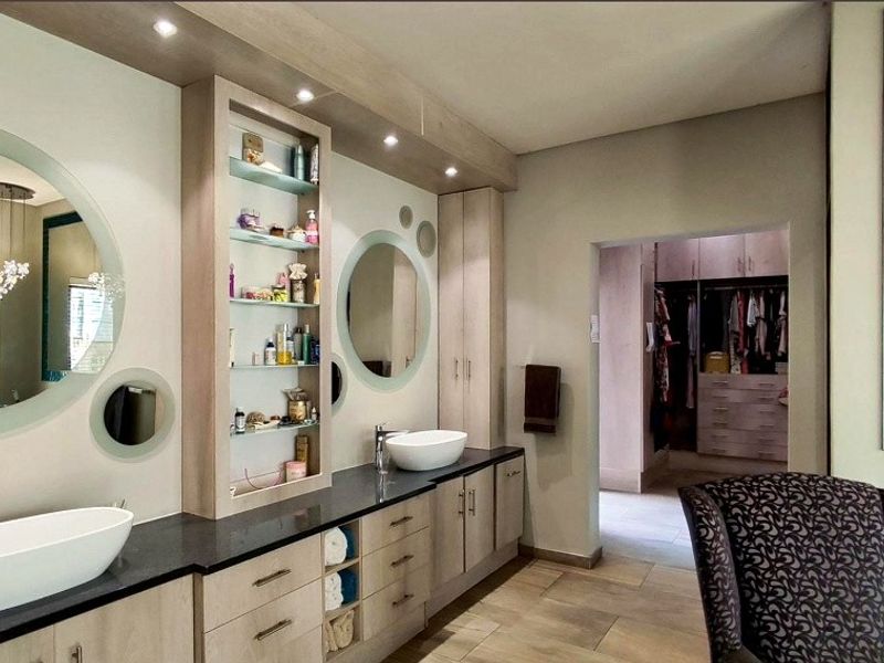 Luxury Family Living at Its Finest in Randhart - Photo 7