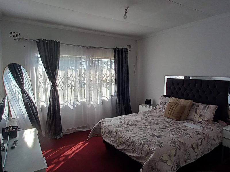 Spacious 3 bedroom apartment block for sale in Vanderbijlpark CW 6, ideal for investors or families! - Photo 9