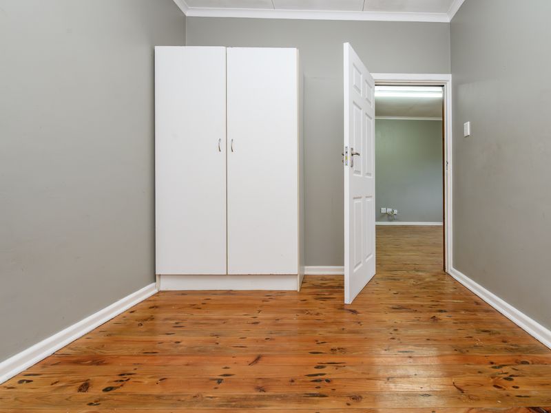 Perfect for First-Time Buyers or Investors – Move-In Ready Opportunity! - Photo 7