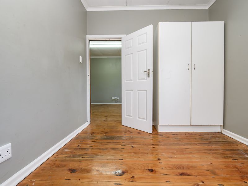 Perfect for First-Time Buyers or Investors – Move-In Ready Opportunity! - Photo 8
