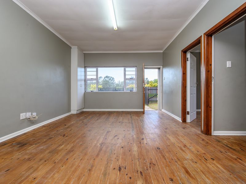 Perfect for First-Time Buyers or Investors – Move-In Ready Opportunity! - Photo 6