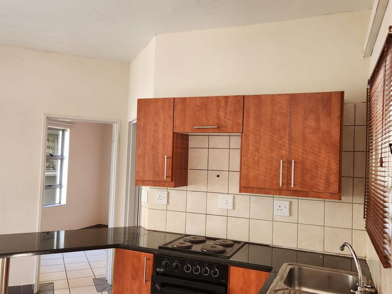 Apartment Rental Monthly In Potchefstroom - Photo 2