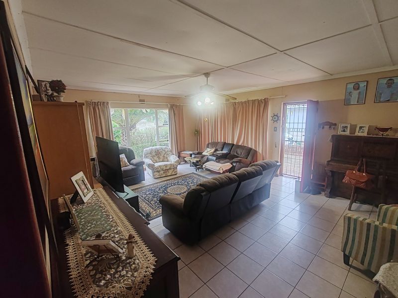 3 Bedroom Property in Manor Heights - Photo 5
