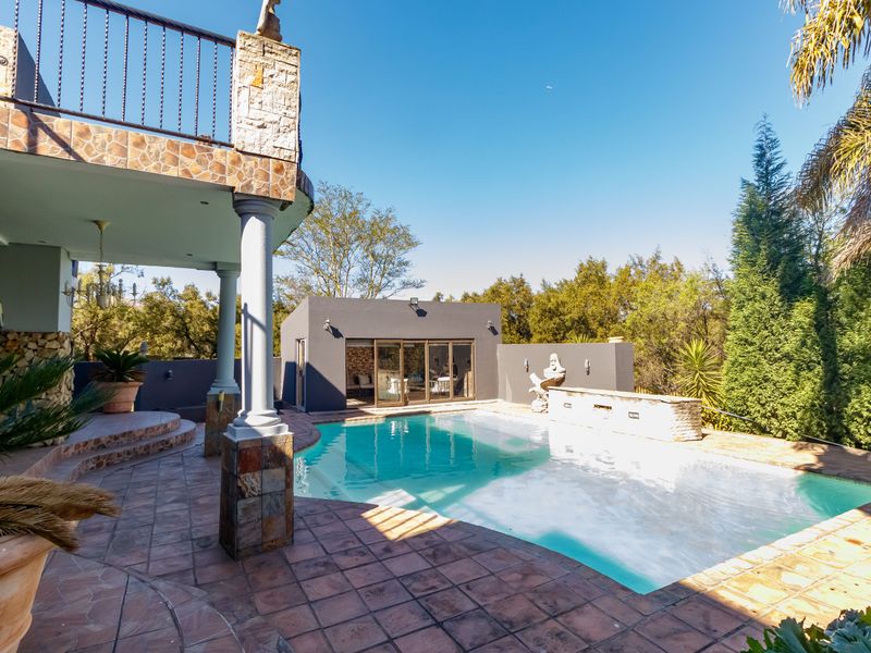 Exclusive Country Estate Living in Randjesfontein South – Spacious Family Home on 10 000m2 Stand - Photo 1