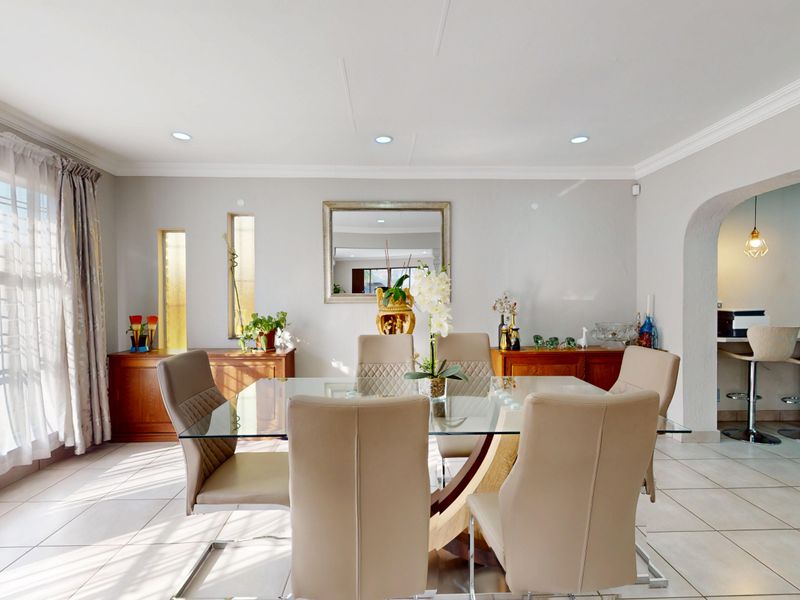 Immaculate Family Home with Flatlet & Solar in an Exclusive Enclosed Area of Sunward Park - Photo 8