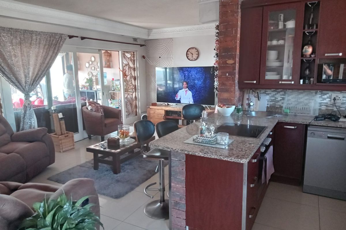 Spacious flat for rent - Photo 2