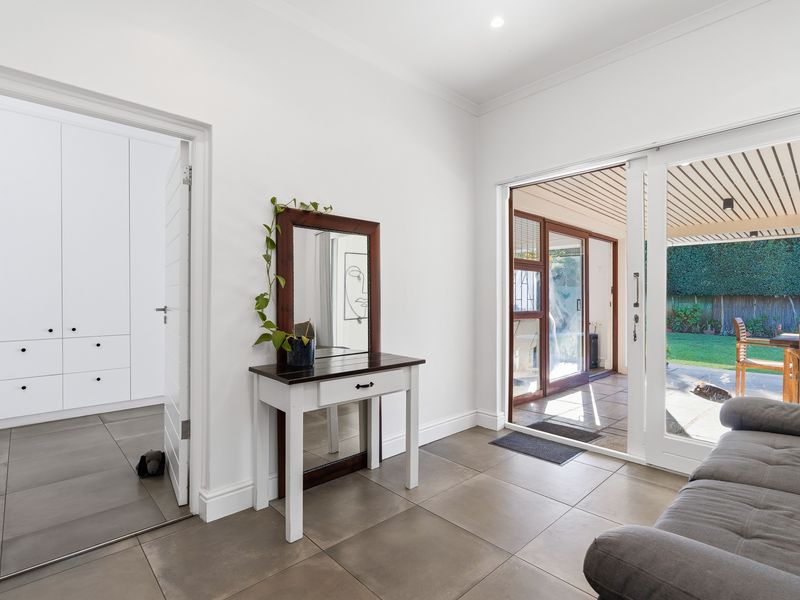 Where Location Meets Lifestyle – An Immaculate Family Retreat - Photo 10
