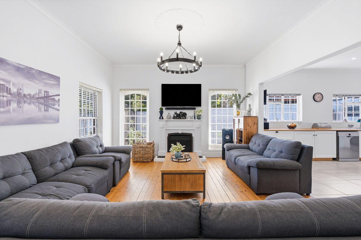Where Location Meets Lifestyle – An Immaculate Family Retreat - Photo 5
