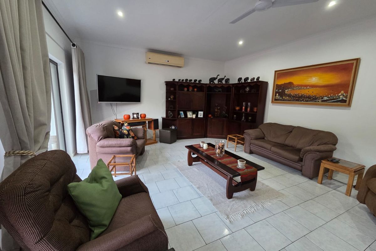 Immaculate Family Home on Marine Drive - Photo 5