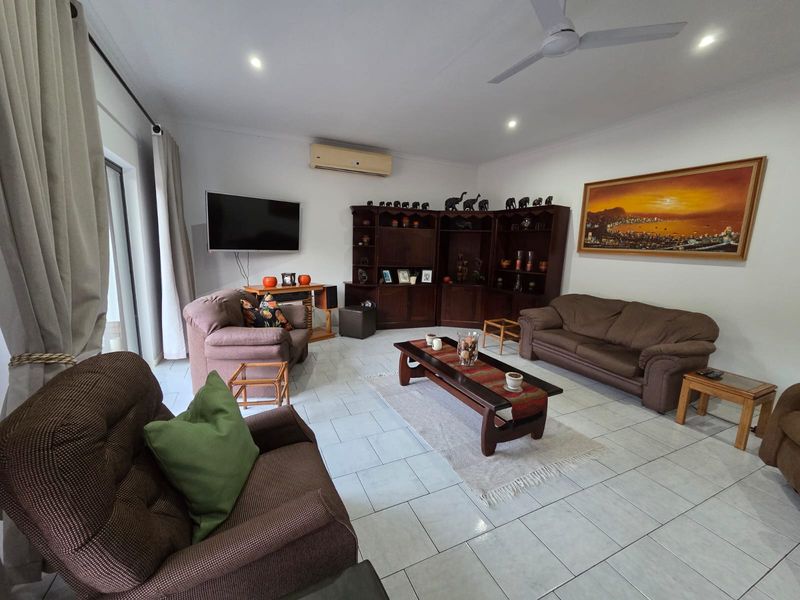 Immaculate Family Home on Marine Drive - Photo 5