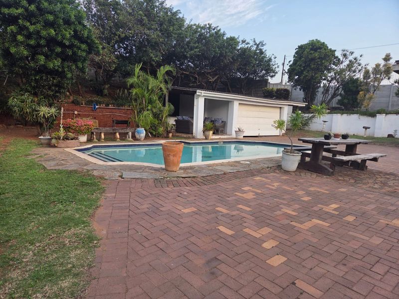 Immaculate Family Home on Marine Drive - Photo 3