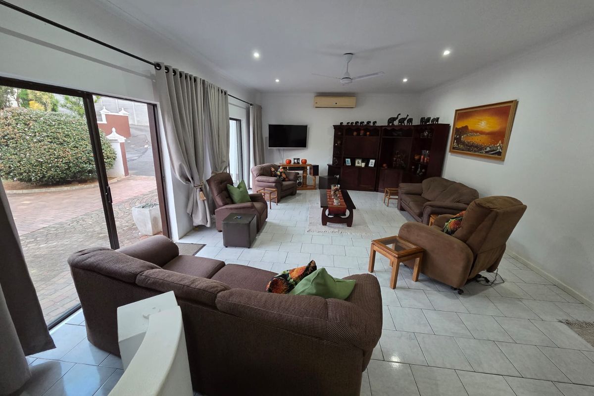 Immaculate Family Home on Marine Drive - Photo 4