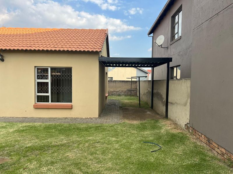 3 BEDROOM HOUSE FOR SALE IN SHARON PARK LIFESTYLE ESTATE - Photo 2