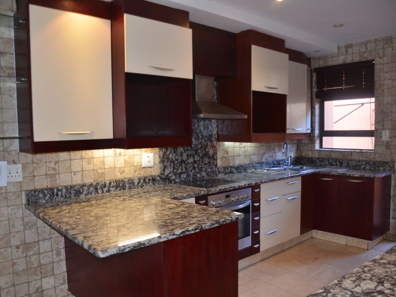 Executive One-Bedroom Studio Townhouse at Villa Abrosia in our Better Bedfordview - Photo 4