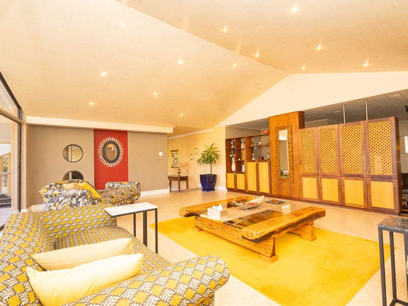 Beautiful Family Home in a Prime Position with Breathtaking Views - Photo 7