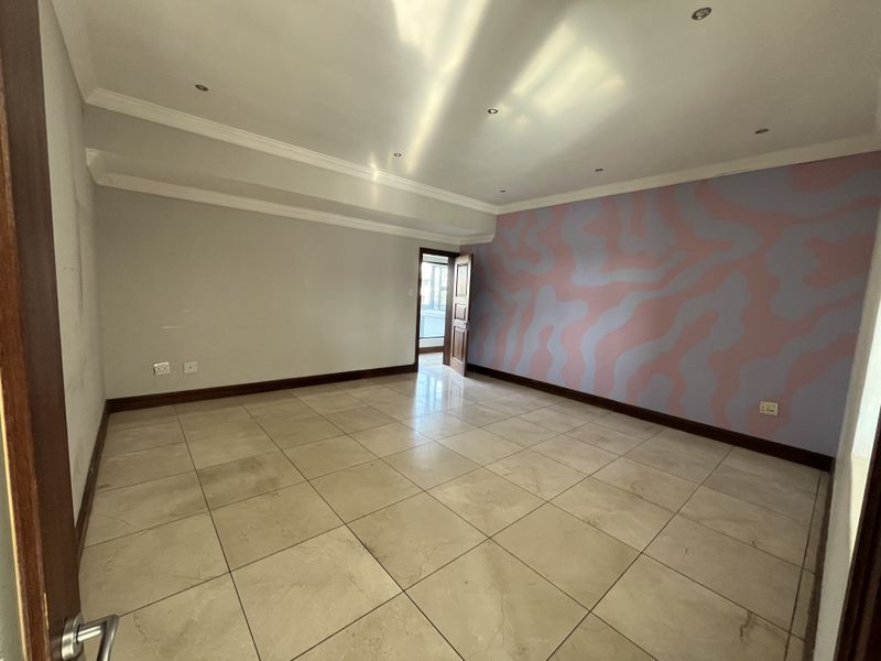 Trending Living meets Contemporary Luxury - Photo 8
