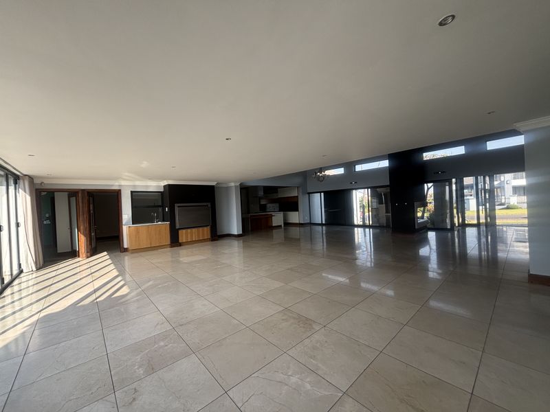Trending Living meets Contemporary Luxury - Photo 3