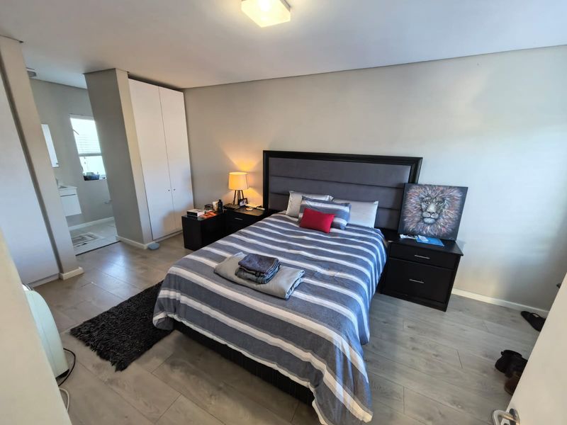 3-Bedroom Townhouse in Somerset Lakes — Open Plan Living, Pet Friendly (HOA Approval) - Photo 8