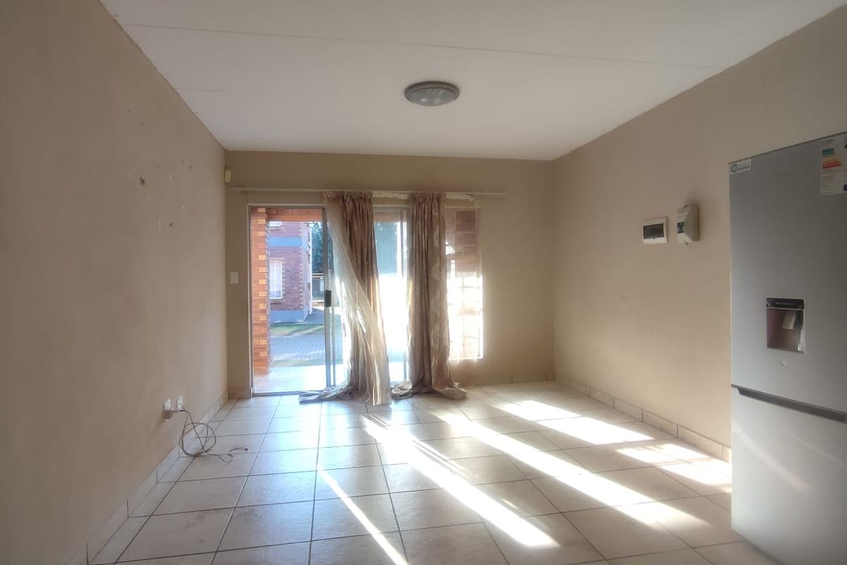 A Versatile 3-Bed, 2-Bath Ground Floor Apartment | Waterval East, Rustenburg - Photo 4