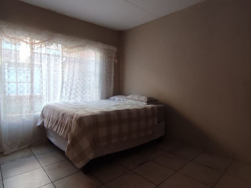 A Versatile 3-Bed, 2-Bath Ground Floor Apartment | Waterval East, Rustenburg - Photo 6