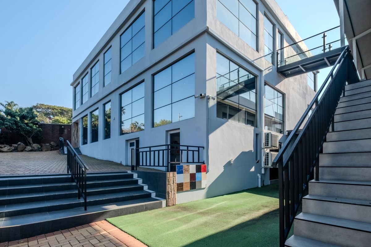 The Address of Distinction: Pure Elegance in Upper Durban North - Photo 3