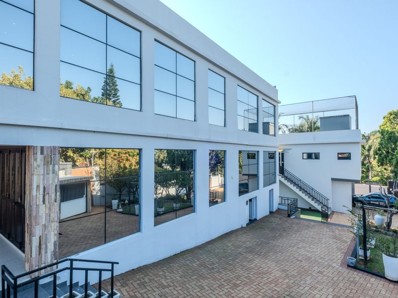 The Address of Distinction: Pure Elegance in Upper Durban North - Photo 4