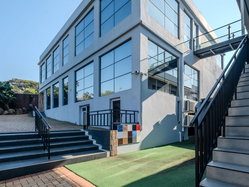 The Address of Distinction: Pure Elegance in Upper Durban North - Photo 3