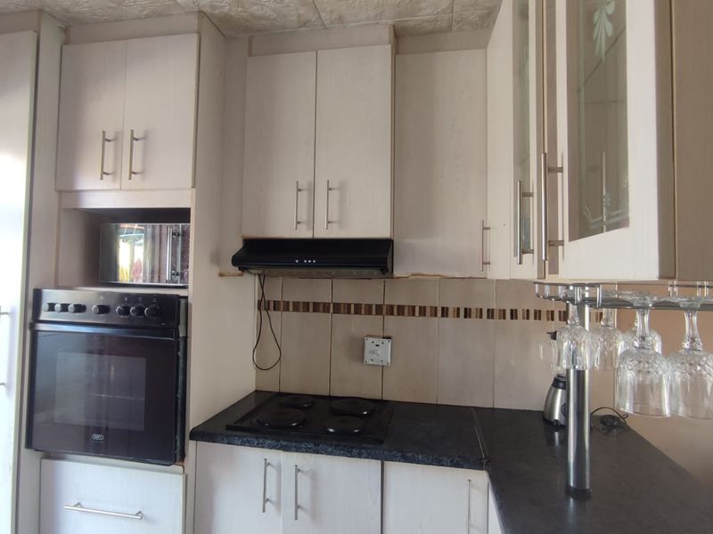 Affordable 2-Bedroom Home in Sunrise View, Rustenburg - Photo 3