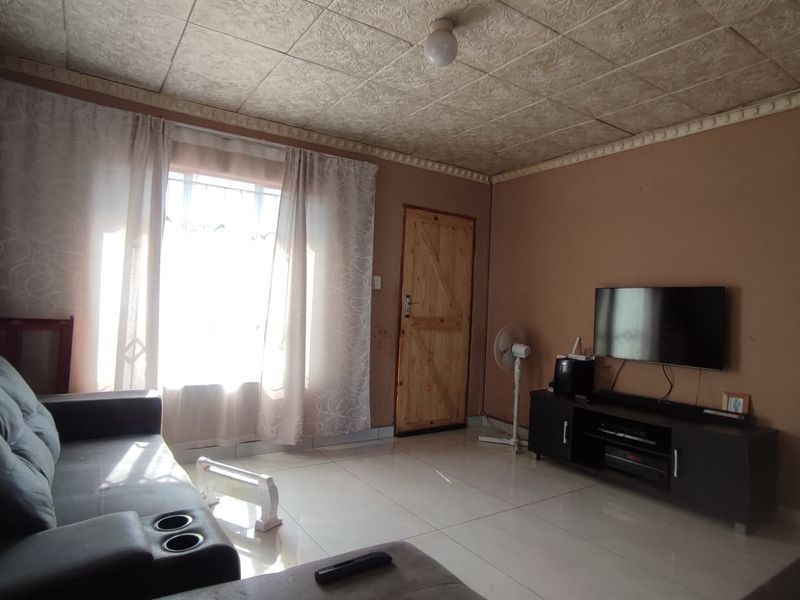 Affordable 2-Bedroom Home in Sunrise View, Rustenburg - Photo 7