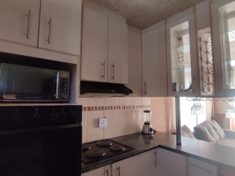 Affordable 2-Bedroom Home in Sunrise View, Rustenburg - Photo 2