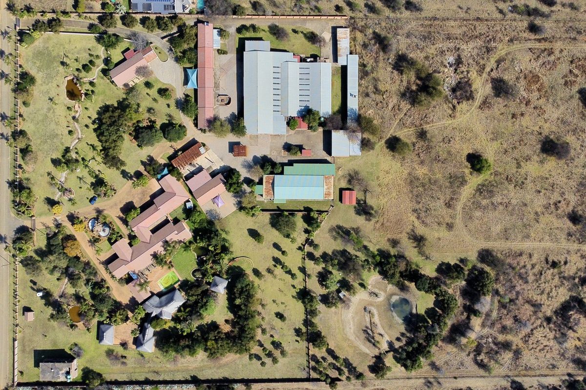 Exceptional 8.5-Hectare Lifestyle & Business Estate - Photo 2