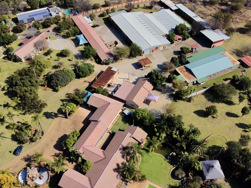 Exceptional 8.5-Hectare Lifestyle & Business Estate - Photo 1