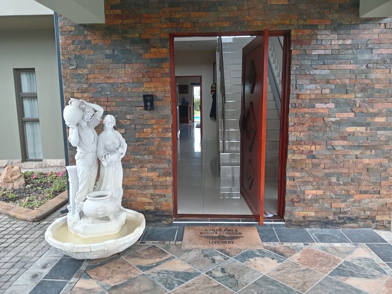 Luxurious Family Home to Rent - Photo 2