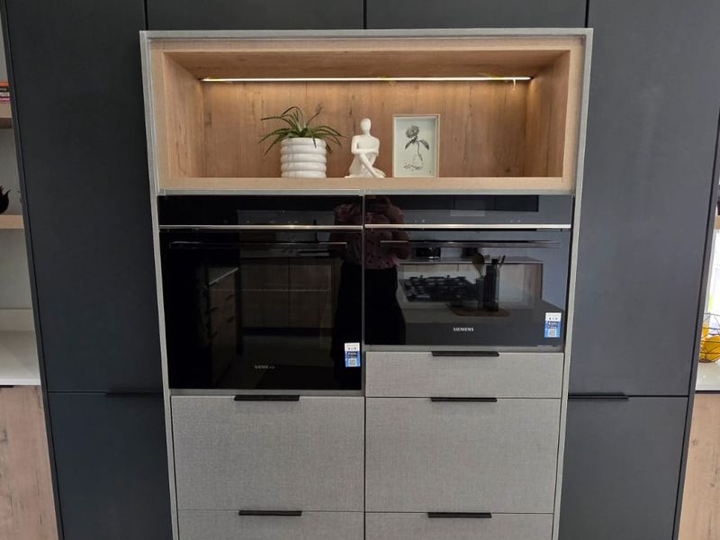 Newly completed Modern 4 Bedroom home with a swimming pool! - Photo 9