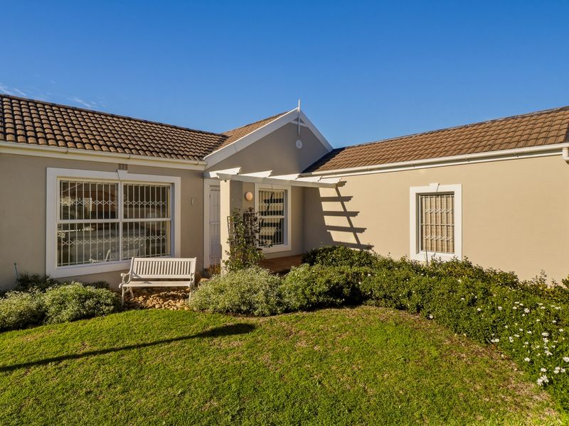Sunlit Elegance in Oakbridge Village - Photo 4