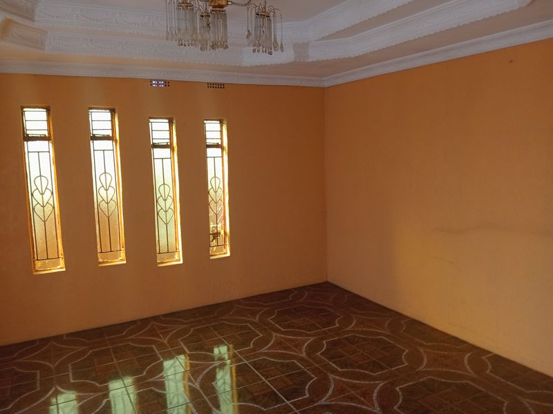 Family Home to Let - Photo 6