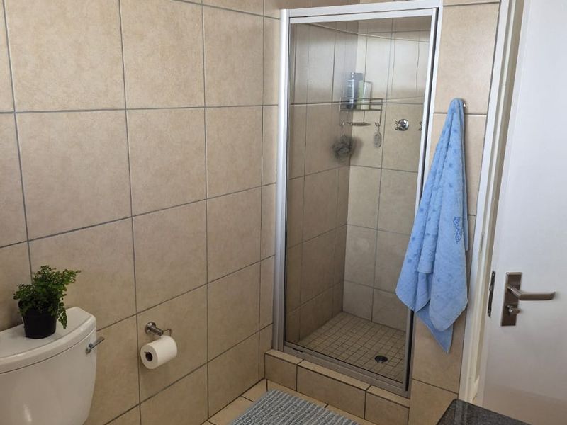 Secure, Stylish & Pet Friendly – A Ground Floor Opportunity Not to Be Missed - Photo 7