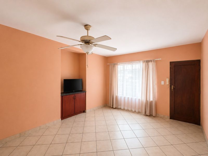 Discover your dream 3-bedroom apartment in Oos Einde, Rustenburg - Photo 3