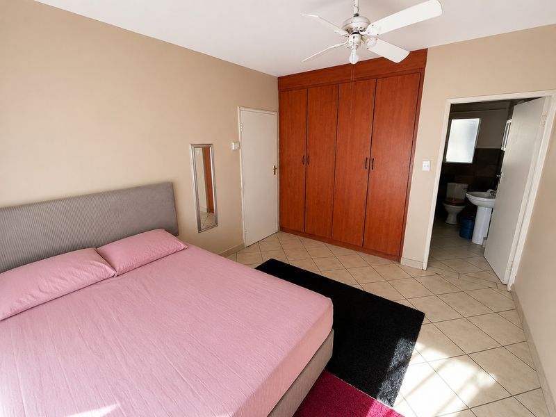 Discover your dream 3-bedroom apartment in Oos Einde, Rustenburg - Photo 9