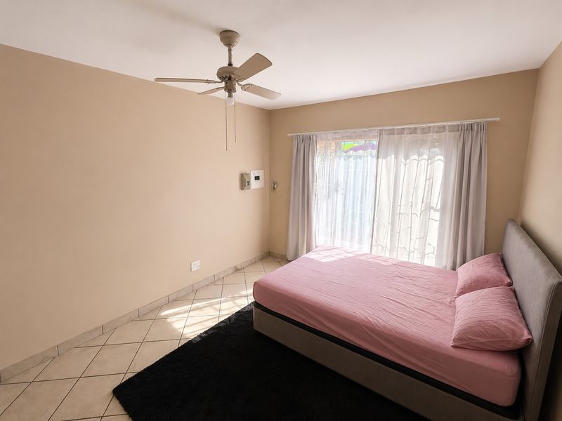 Discover your dream 3-bedroom apartment in Oos Einde, Rustenburg - Photo 8