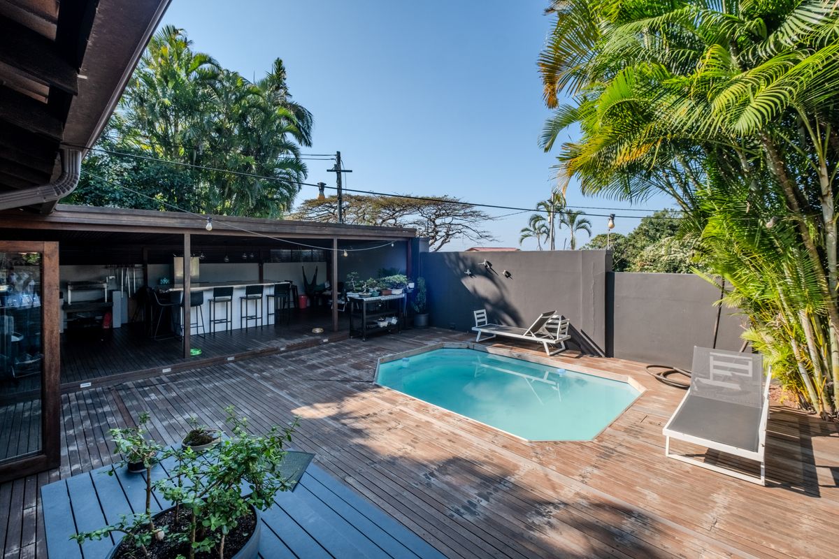 Exceptional entertainer’s dream home in prime Umhlanga - Photo 2
