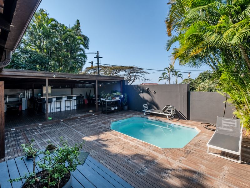 Exceptional entertainer’s dream home in prime Umhlanga - Photo 2