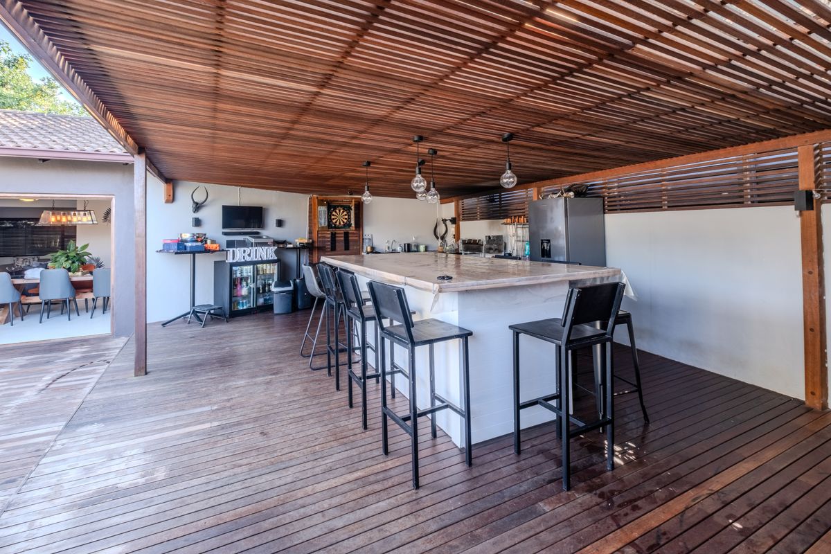 Exceptional entertainer’s dream home in prime Umhlanga - Photo 5