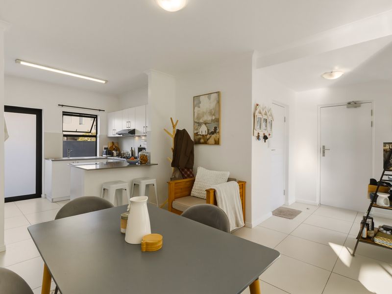 Architecturally Inspired Corner Home in Aan de Wijnlanden - Photo 4
