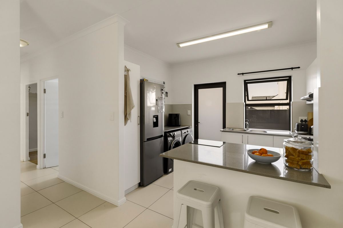 Architecturally Inspired Corner Home in Aan de Wijnlanden - Photo 3