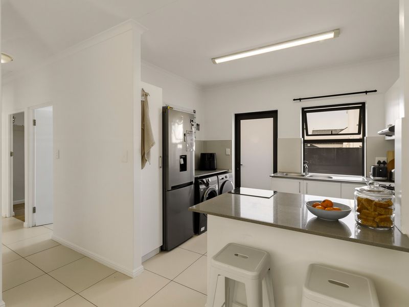 Architecturally Inspired Corner Home in Aan de Wijnlanden - Photo 3